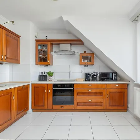 Rodzinny Apartament Na Placu Ratuszowym W Kolobrzegu By Renters Kołobrzeg